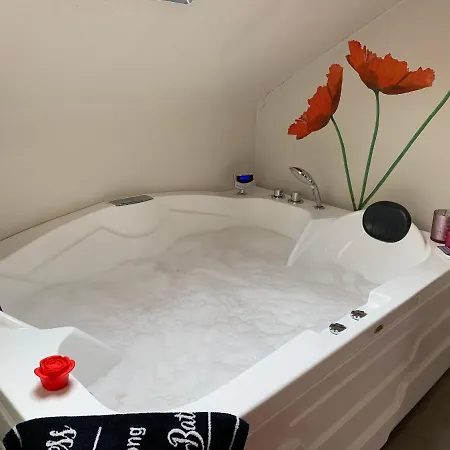 Apartment Wellness Loft With Sauna, Jacuzzi, Roof Terrace & Amazing View *