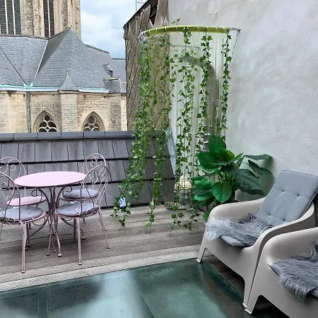 Wellness Loft With Sauna, Jacuzzi, Roof Terrace & Amazing View Antwerp