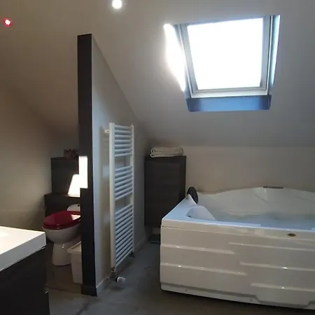 Apartment Wellness Loft With Sauna, Jacuzzi, Roof Terrace & Amazing View