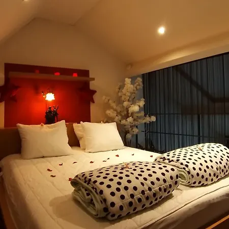 Wellness Loft With Sauna, Jacuzzi, Roof Terrace & Amazing View * Antwerp