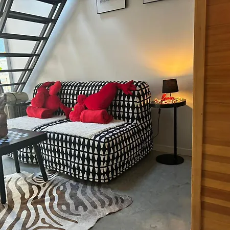 Wellness Loft With Sauna, Jacuzzi, Roof Terrace & Amazing View *