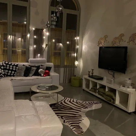 Appartement Wellness Loft With Sauna, Jacuzzi, Roof Terrace & Amazing View Anvers